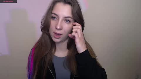Snapshot of _oliviax_ chatting on October 3, 11:26 am Olivia online show from October 3, 11:26 am