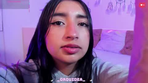 Orquidea  online show from February 25, 1:53 pm