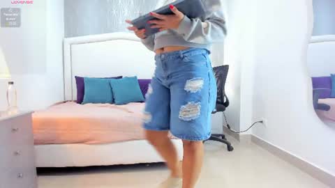  peach1  online show from July 31, 11:44 am