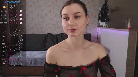 Snapshot of _pinkypie__ chatting on February 3, 10:47 am Lili online show from February 3, 10:47 am