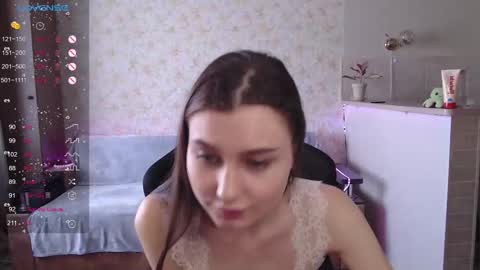 Snapshot of _pinkypie__ chatting on February 21, 10:39 am Lili online show from February 21, 10:39 am