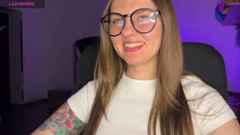  HADLY see u online 0312  online show from February 9, 6:16 pm