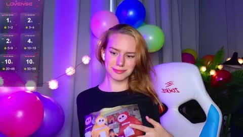 Snapshot of _ramona__ chatting on October 10, 6:29 am im Amy online show from October 10, 6:29 am