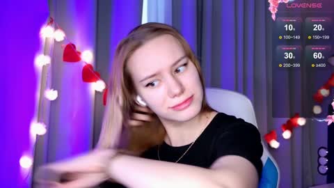 Snapshot of _ramona__ chatting on February 17, 6:09 am im Amy online show from February 17, 6:09 am