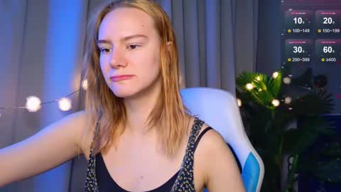 Snapshot of _ramona__ chatting on October 1, 6:18 am im Amy online show from October 1, 6:18 am