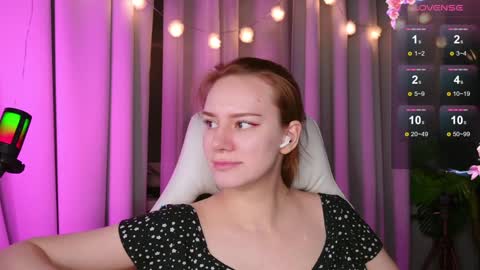 Snapshot of _ramona__ chatting on January 11, 5:41 am im Amy online show from January 11, 5:41 am