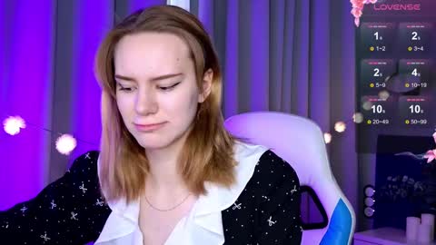 Snapshot of _ramona__ chatting on March 3, 6:20 am im Amy online show from March 3, 6:20 am