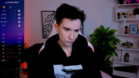 Snapshot of _rein_ramm chatting on February 4, 6:36 am Rein online show from February 4, 6:36 am