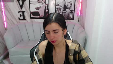 Snapshot of _samantha_b chatting on December 23, 1:45 pm Samantha online show from December 23, 1:45 pm