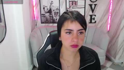 Snapshot of _samantha_b chatting on March 6, 1:35 pm Samantha online show from March 6, 1:35 pm