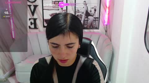 Snapshot of _samantha_b chatting on February 11, 1:09 pm Samantha online show from February 11, 1:09 pm