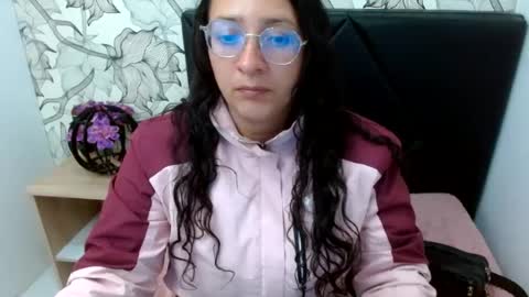 _saraximena_ online show from August 1, 6:59 am