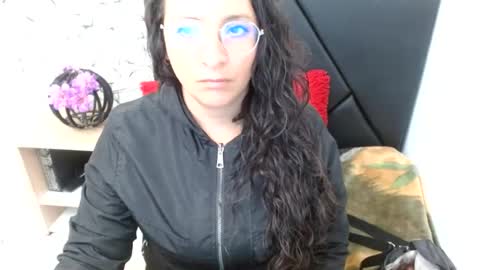 _saraximena_ online show from July 24, 6:06 pm