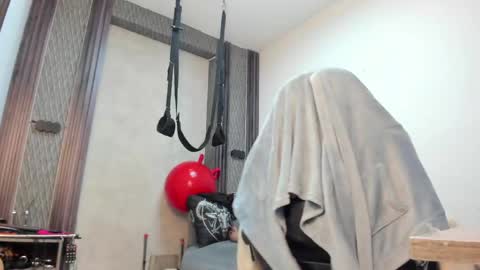 Selene online show from May 5, 12:35 am