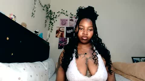 Abbie online show from May 20, 11:35 pm