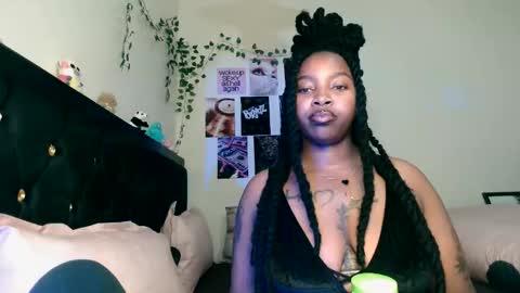 Abbie online show from April 29, 9:31 pm