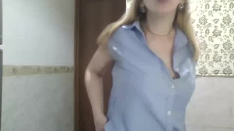  SexyXSveta  online show from December 21, 6:06 am