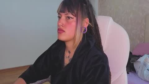 _sharlotte777 online show from January 7, 5:49 pm