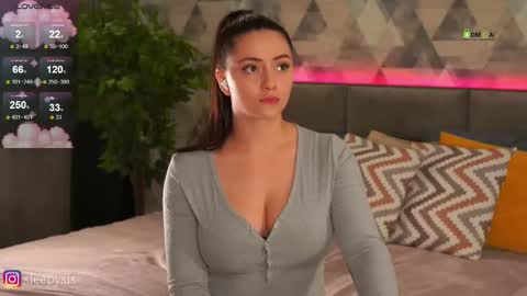 Ann online show from October 4, 2:32 pm