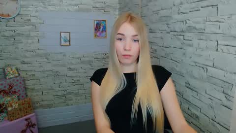 Snapshot of _snow_queen__ chatting on January 12, 12:12 pm Rachel online show from January 12, 12:12 pm