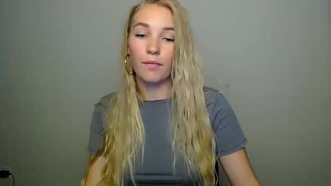 Snapshot of _snow_queen__ chatting on October 7, 6:34 pm Rachel online show from October 7, 6:34 pm