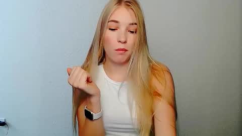 Snapshot of _snow_queen__ chatting on October 5, 10:20 am Rachel online show from October 5, 10:20 am