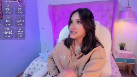 Snapshot of _sophie__miller chatting on September 27, 9:44 pm Sophie online show from September 27, 9:44 pm