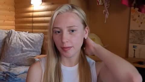 _sweetsky_ online show from March 14, 1:56 pm