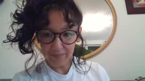 Snapshot of _tutti_frutti_ chatting on October 21, 4:27 am _tutti_frutti_ online show from October 21, 4:27 am