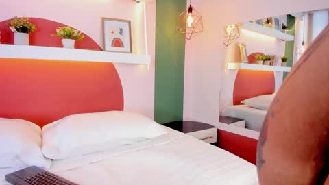 _valeryboobs_ online show from October 6, 4:01 pm