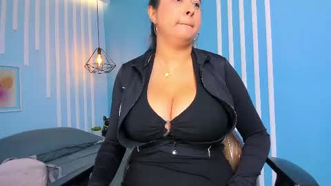 _valeryboobs_ online show from June 20, 12:41 pm