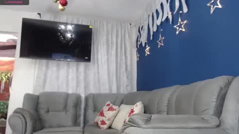 Snapshot of _veronica_tits chatting on December 10, 9:43 pm Veronica online show from December 10, 9:43 pm