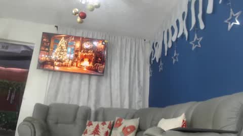 Snapshot of _veronica_tits chatting on December 20, 10:22 pm Veronica online show from December 20, 10:22 pm