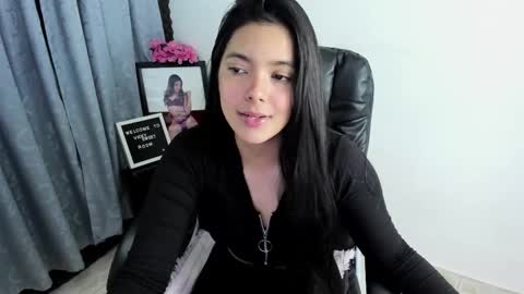 Vicky online show from November 7, 9:42 pm