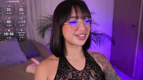 Snapshot of _victoria_florez chatting on October 15, 1:19 am VICTORIA online show from October 15, 1:19 am