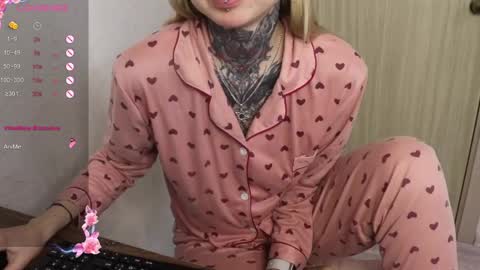 Alis online show from February 15, 10:33 am