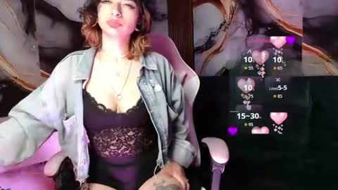 _weird_sativa online show from July 25, 11:39 am