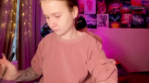 Snapshot of _witch__ chatting on February 2, 8:57 am Enni online show from February 2, 8:57 am