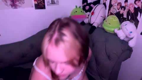  xxalexx online show from November 19, 4:01 am