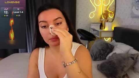 Jasmine online show from February 11, 7:54 am