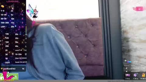 Yuyi online show from October 18, 8:10 pm