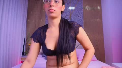 Aisha online show from June 1, 1:02 pm