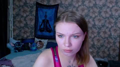 Snapshot of aalicebubble chatting on October 4, 1:00 am Alice online show from October 4, 1:00 am
