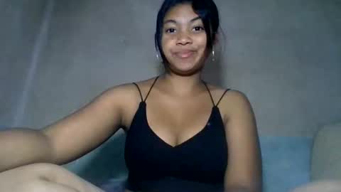 aariciah online show from February 12, 6:48 am