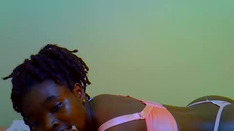 abbiehh online show from April 23, 1:57 pm