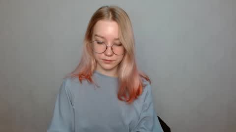 Abby Lovense is active online show from December 23, 10:21 am