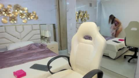 Abby online show from March 9, 9:40 pm