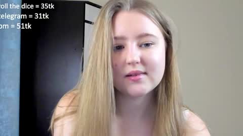 Snapshot of abbywyte chatting on December 9, 12:19 pm Abby    Stream at Sat  Sun  Mon  Fri online show from December 9, 12:19 pm