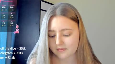 Snapshot of abbywyte chatting on February 23, 12:41 pm Abby    Stream at Sat  Sun  Mon  Fri online show from February 23, 12:41 pm