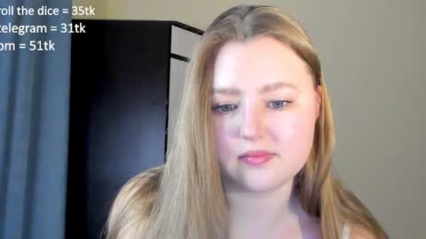 Snapshot of abbywyte chatting on January 31, 1:56 pm Abby    Stream at Sat  Sun  Mon  Fri online show from January 31, 1:56 pm